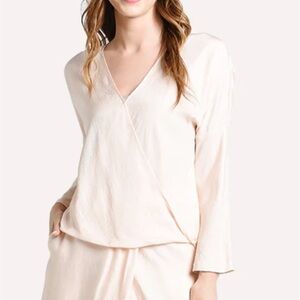 Vince Cross Front Long Sleeve Blouse In Oat Blush Size S Surplice V-Neck
